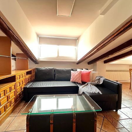Atico Atocha Ile Temporal Apartment Madrid Bagian luar foto