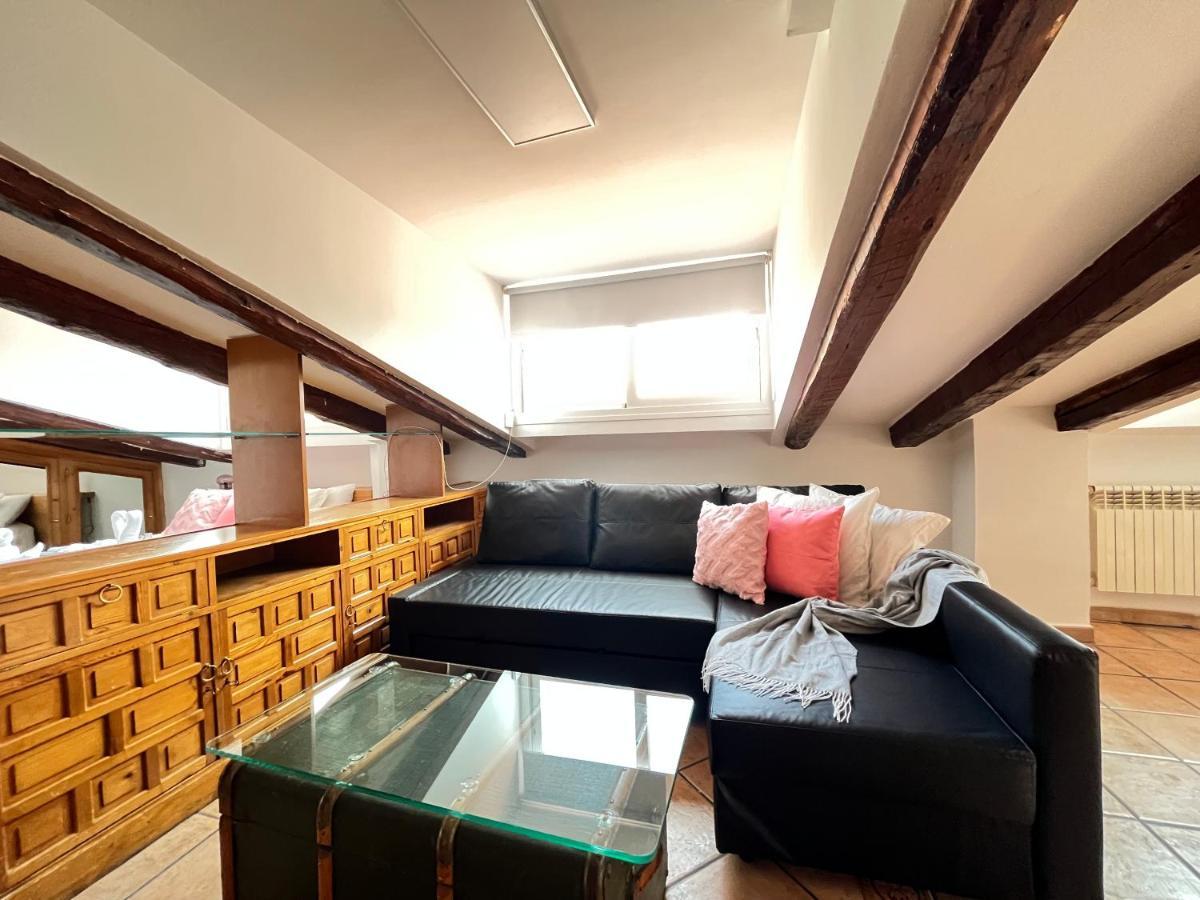 Atico Atocha Ile Temporal Apartment Madrid Bagian luar foto