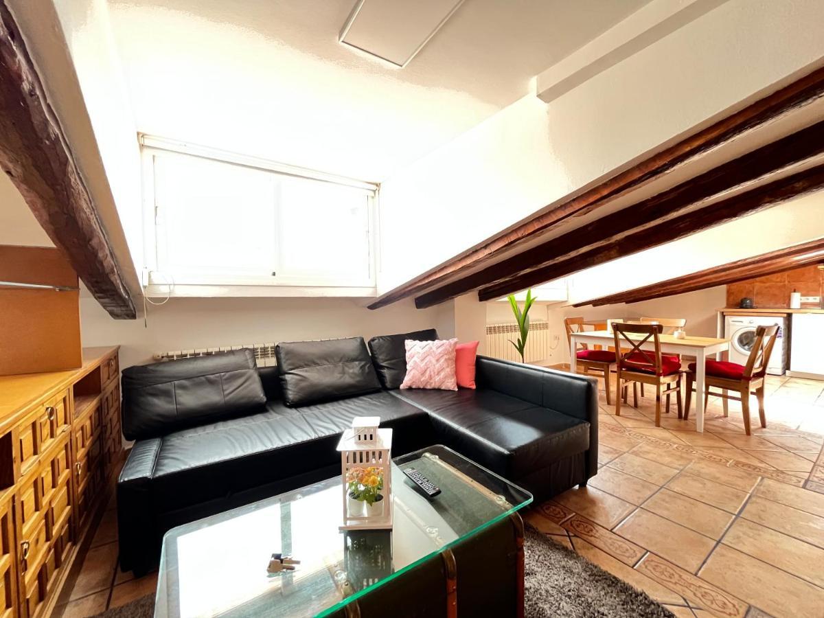 Atico Atocha Ile Temporal Apartment Madrid Bagian luar foto