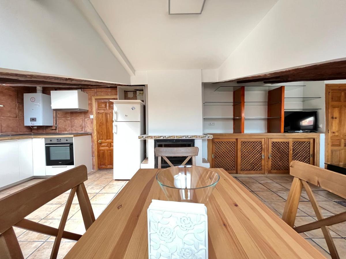 Atico Atocha Ile Temporal Apartment Madrid Bagian luar foto