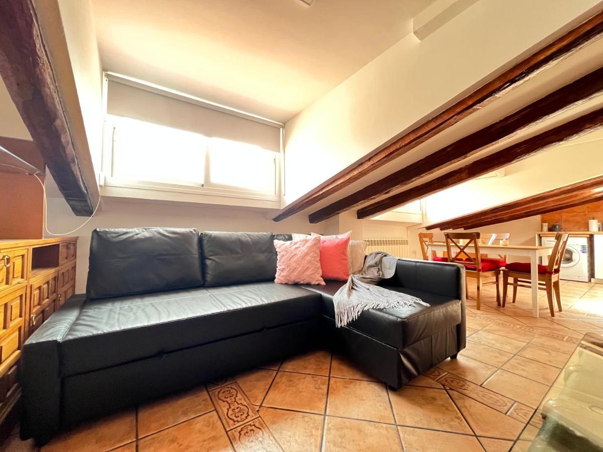 Atico Atocha Ile Temporal Apartment Madrid Bagian luar foto