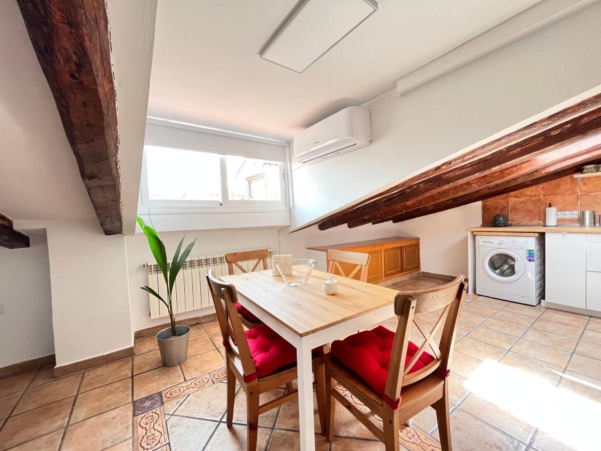 Atico Atocha Ile Temporal Apartment Madrid Bagian luar foto