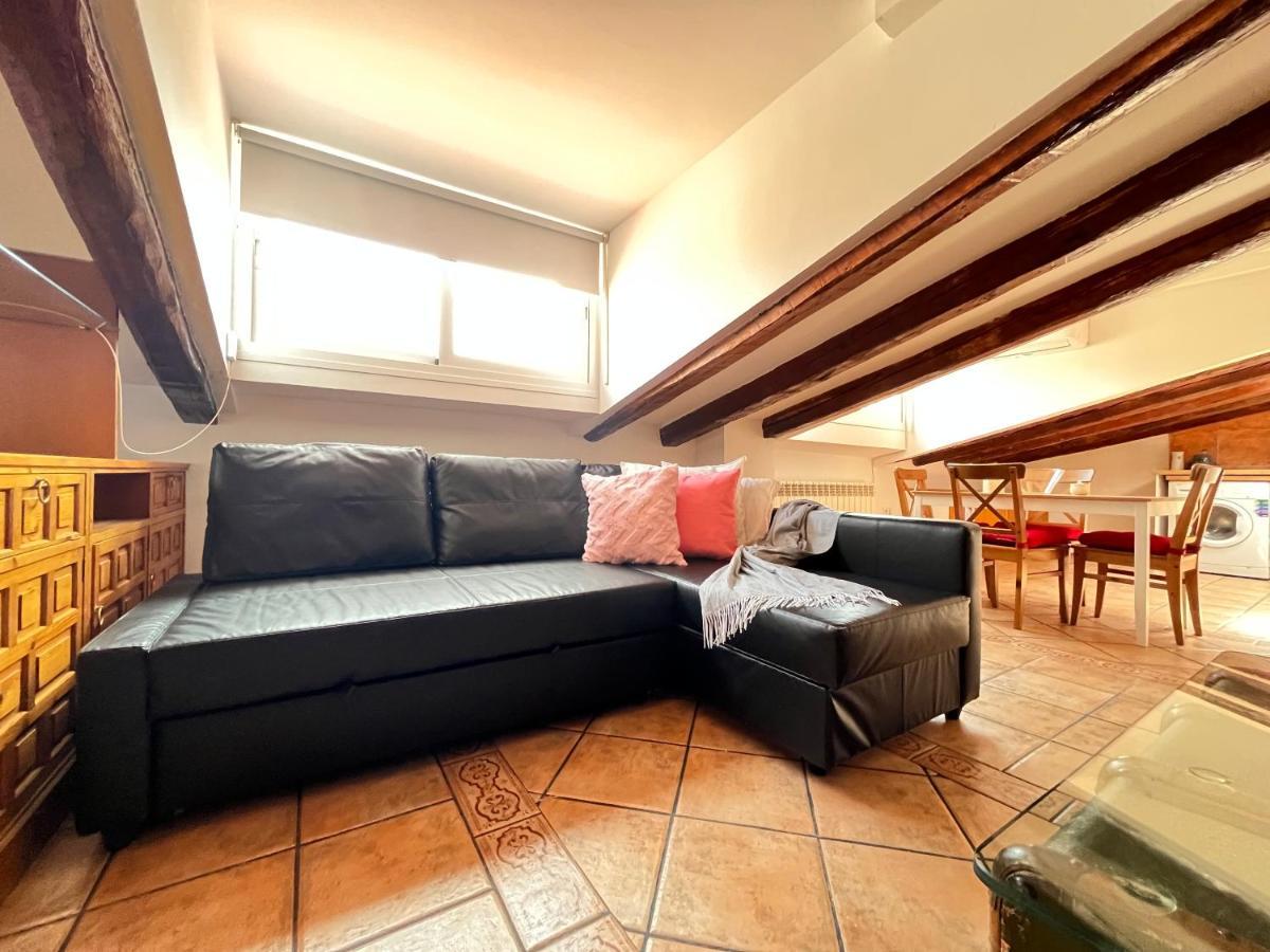 Atico Atocha Ile Temporal Apartment Madrid Bagian luar foto
